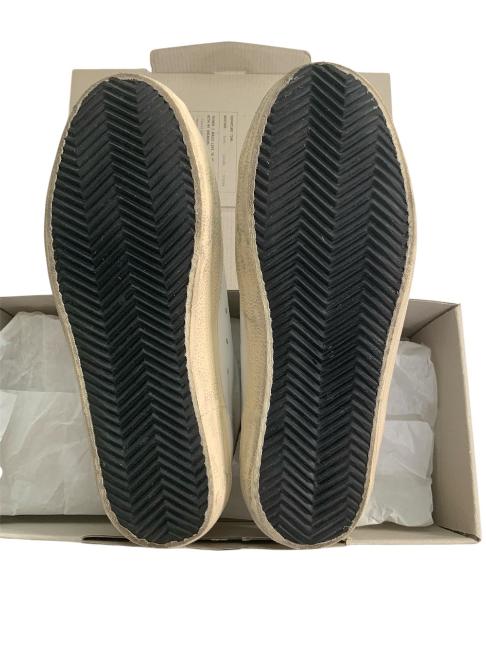 Golden Goose White Low-Top Sneakers with Silver Star and Gold Heel - Picture 5 of 7